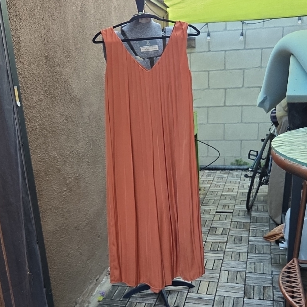 Rienda Sleeveless Pleated Romper (Women's S)